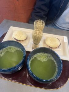 抹茶とどら焼きのセット